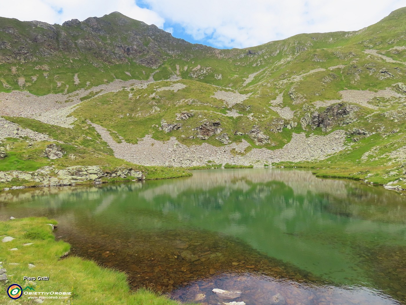 51 Lago Alto delle foppe (2260 m) con Monte Toro.JPG